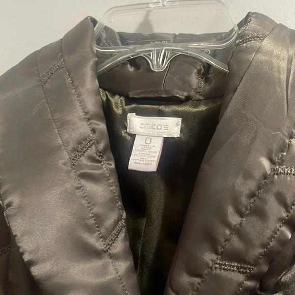 Chico’s Quilted Satin Jacket/Coat silver/green - Picture 4 of 8